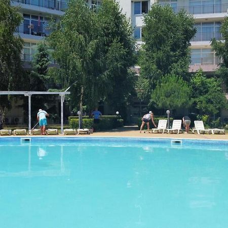 Yves 2 Bed Apart At Sun Village Sunny Beach Not Far Away From The Sea Екстериор снимка
