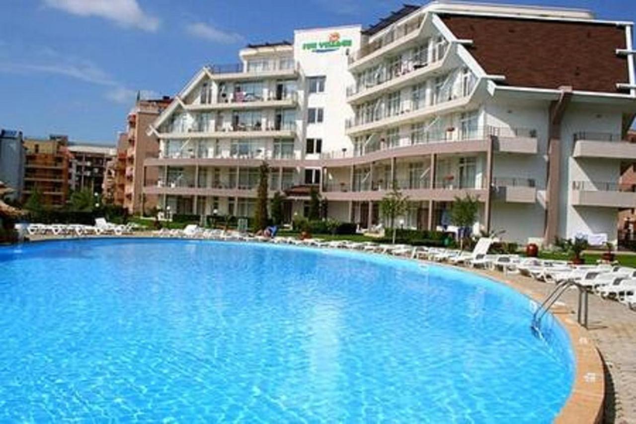 Yves 2 Bed Apart At Sun Village Sunny Beach Not Far Away From The Sea Екстериор снимка