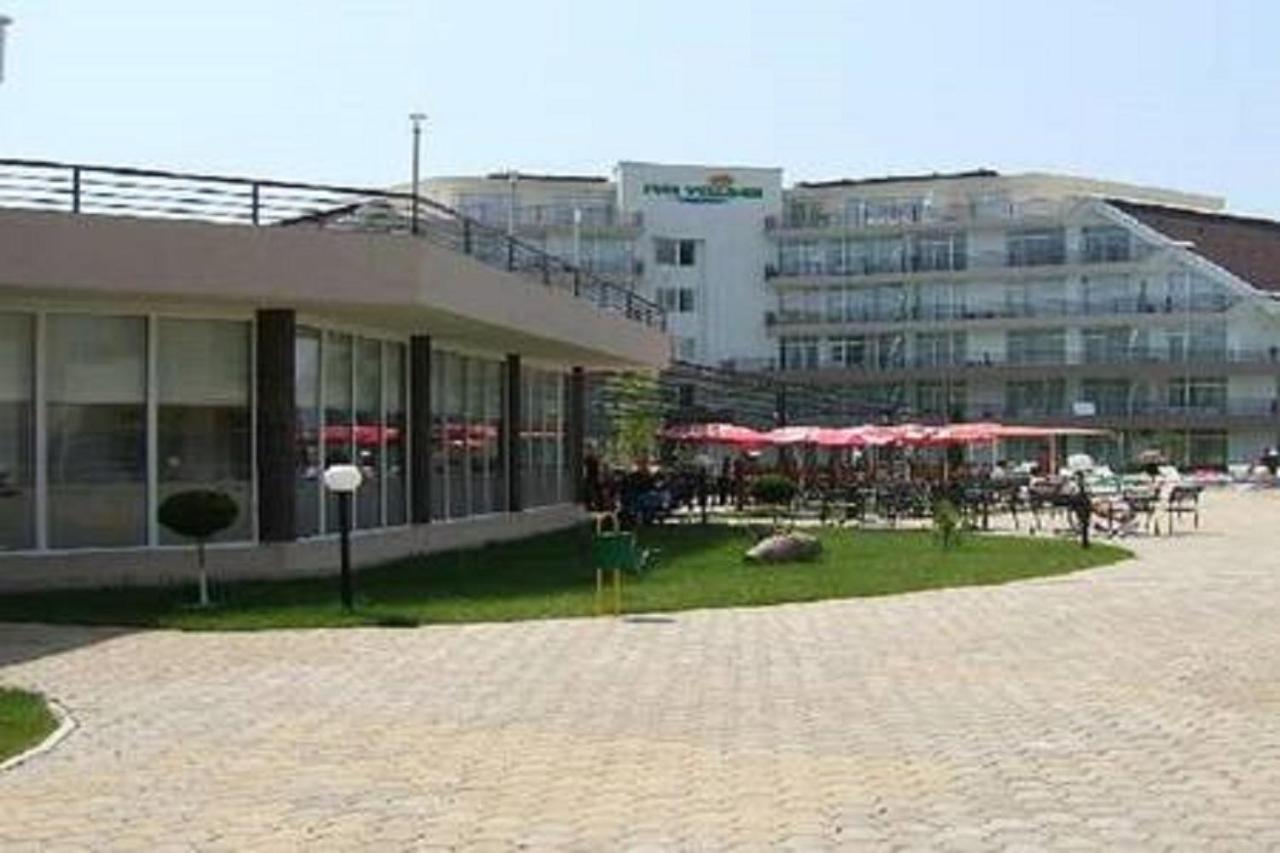 Yves 2 Bed Apart At Sun Village Sunny Beach Not Far Away From The Sea Екстериор снимка