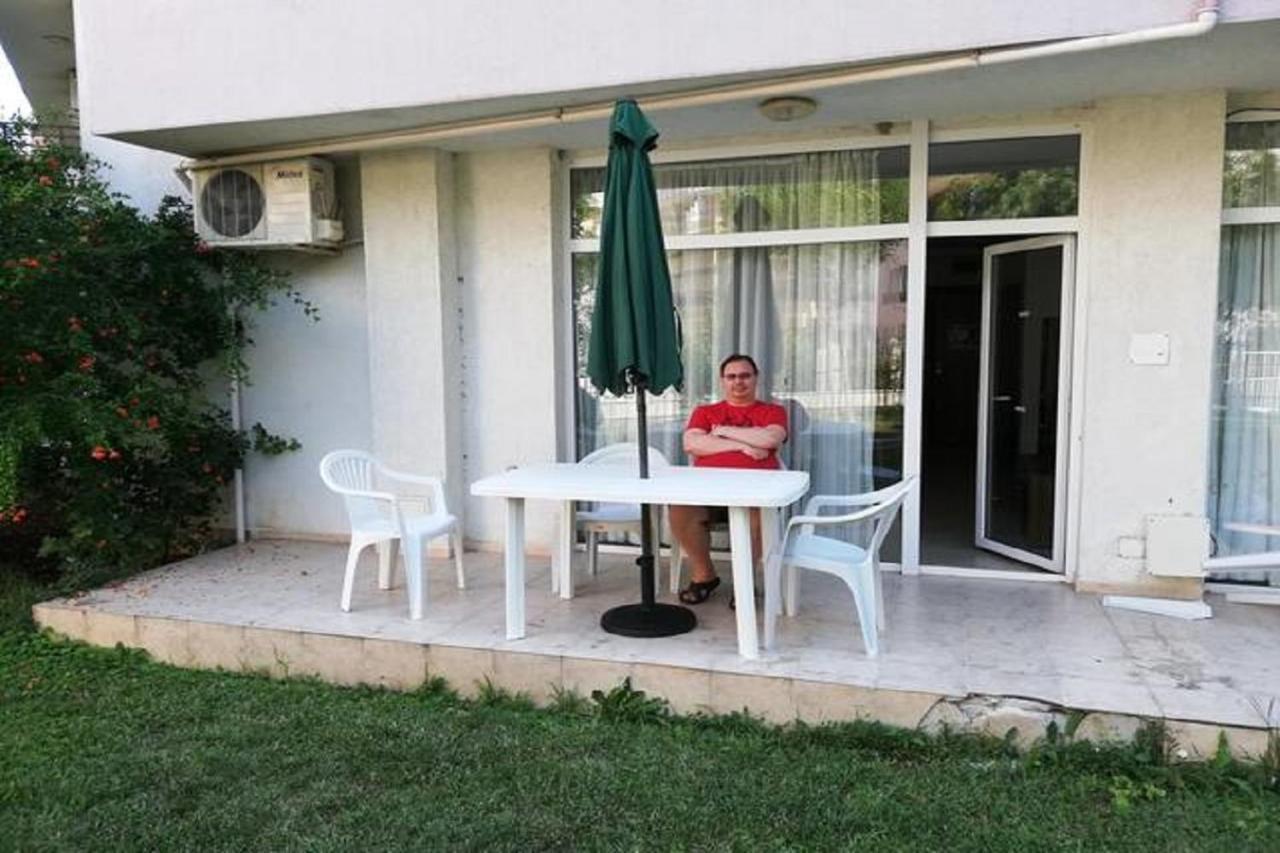 Yves 2 Bed Apart At Sun Village Sunny Beach Not Far Away From The Sea Екстериор снимка