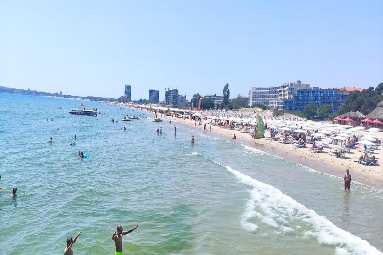 Yves 2 Bed Apart At Sun Village Sunny Beach Not Far Away From The Sea Екстериор снимка