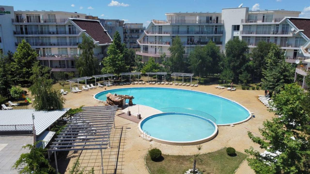 Yves 2 Bed Apart At Sun Village Sunny Beach Not Far Away From The Sea Екстериор снимка